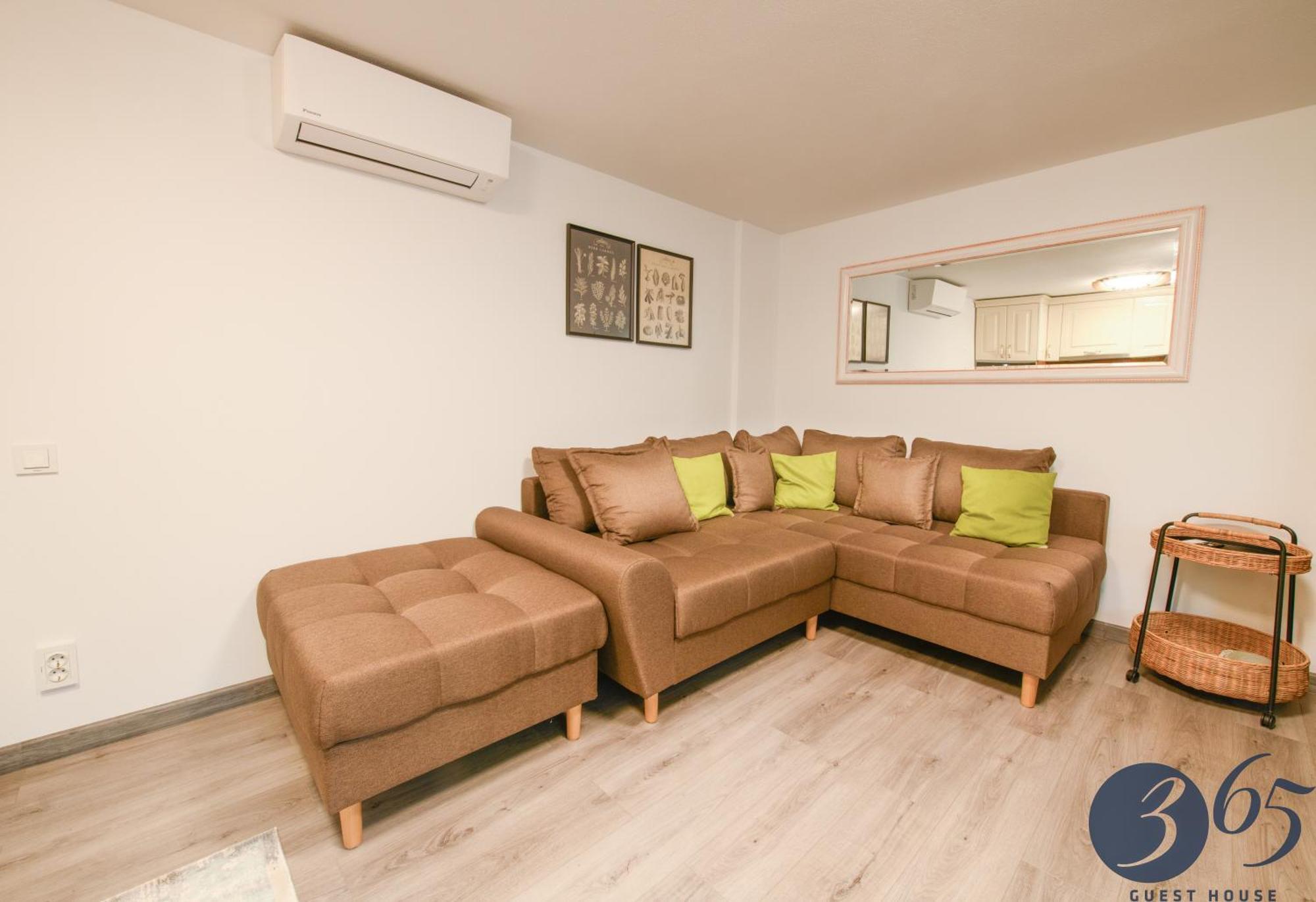 365 Guest House Hunedoara Luaran gambar