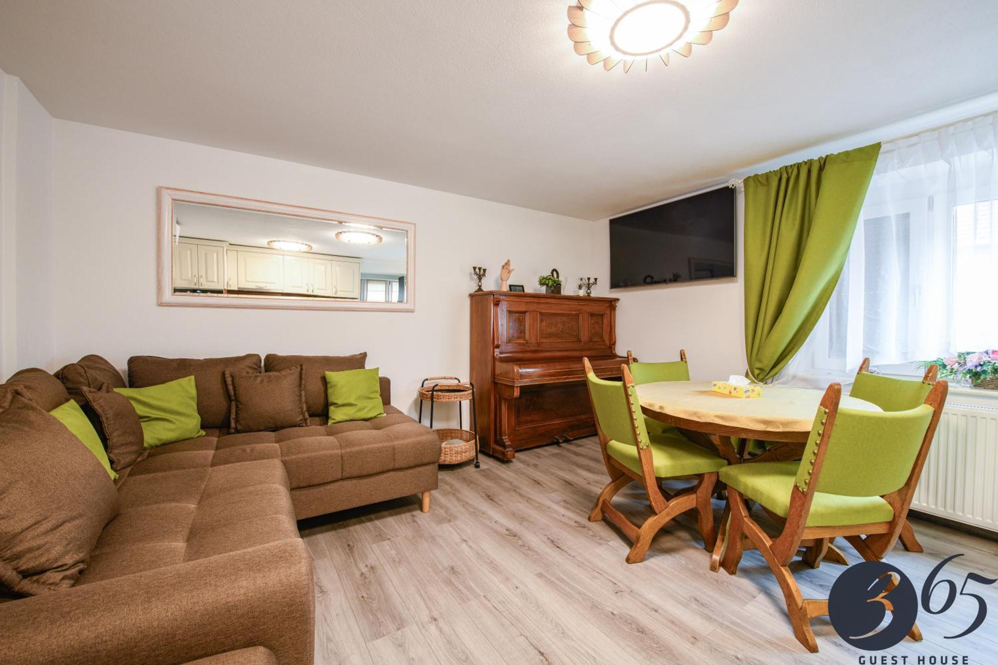 365 Guest House Hunedoara Luaran gambar