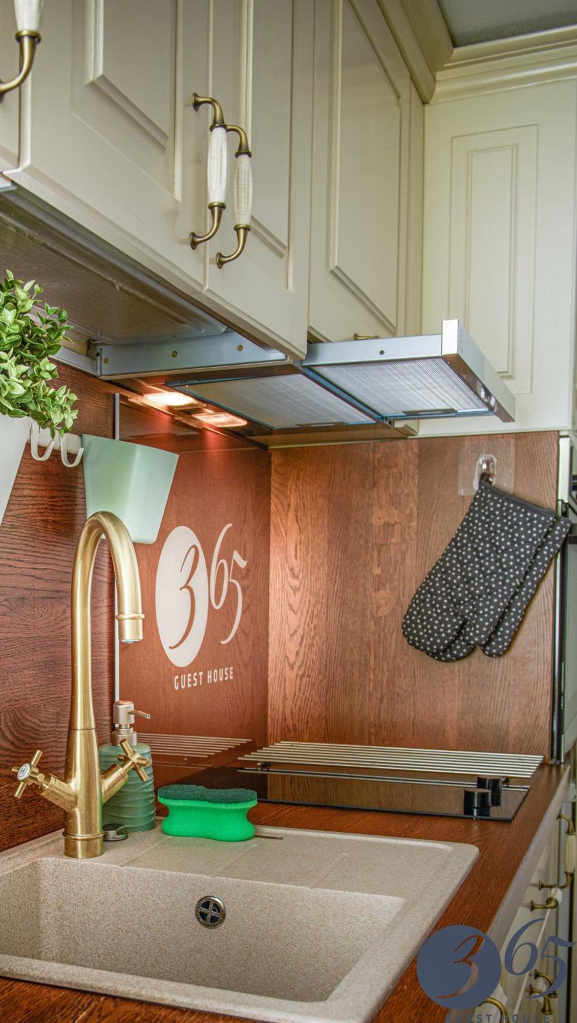 365 Guest House Hunedoara Luaran gambar